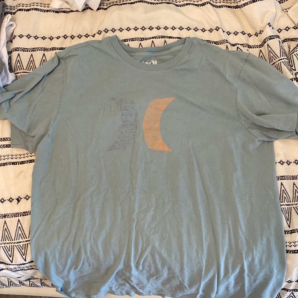 Hurly t shirt. Unisex.